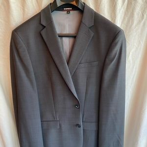 Men’s Gray Express Wool Blend 2 Piece Suit- Jacket: 40R Pants: 30W32L